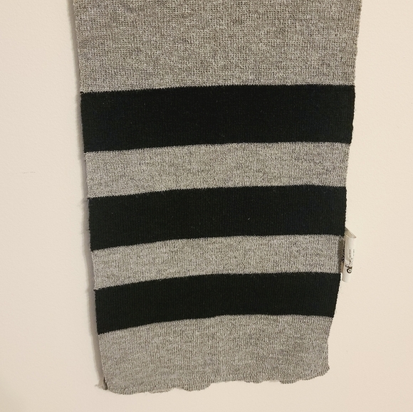 Nintendo | Gray and Black Striped Super Mario Novelty Print Scarf (One Size) - Picture 8 of 9